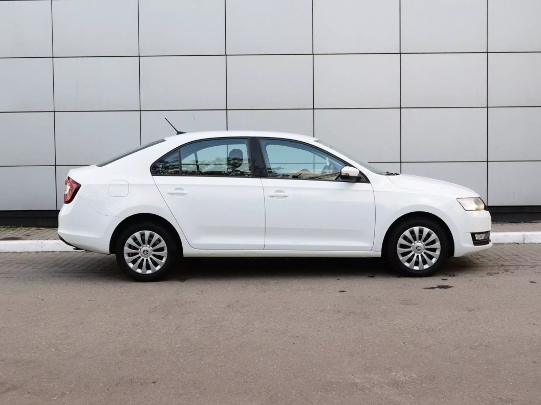 Skoda Rapid 1.6 АКПП, 2017 фото 4