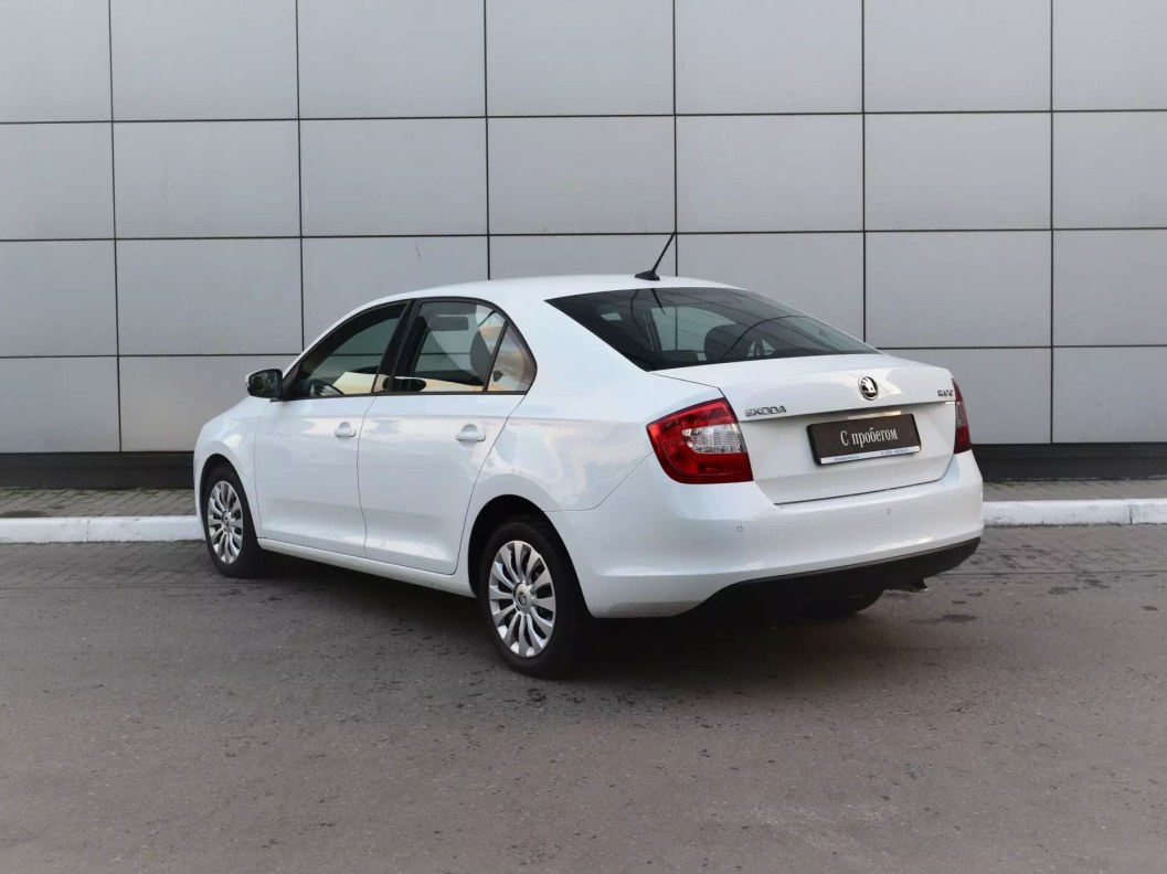 Skoda Rapid 1.6 АКПП, 2017 фото 8