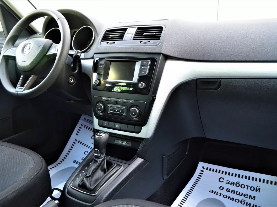 Skoda Yeti Style 1.8 DSG, 2017 фото 9