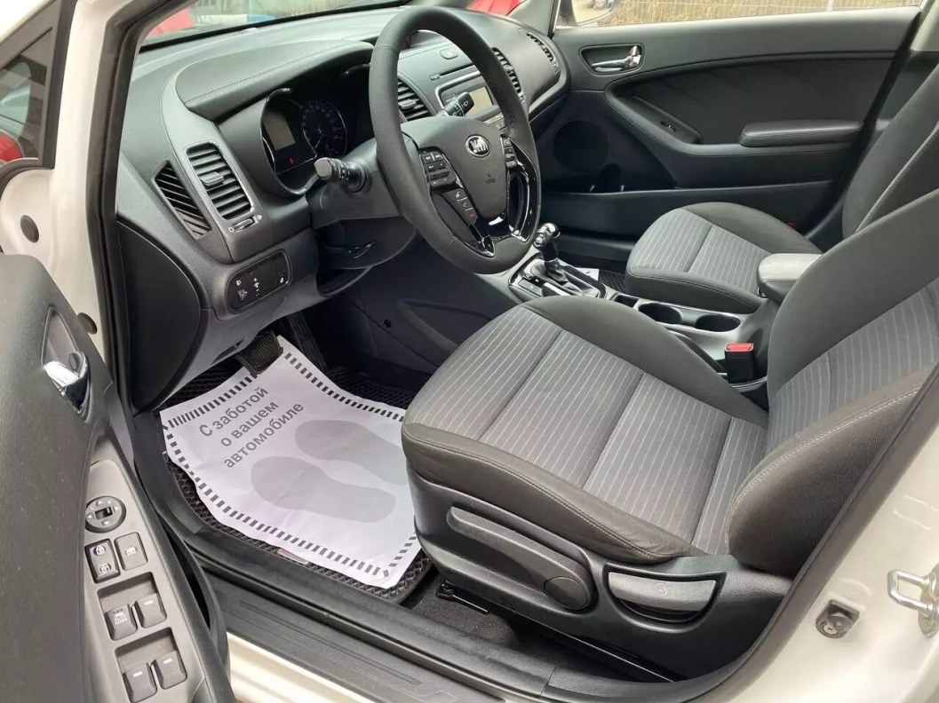 Kia Cerato Luxe 1.6 АКПП, 2018 фото 9