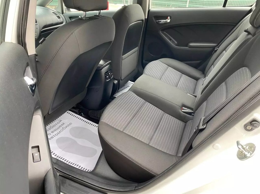 Kia Cerato Luxe 1.6 АКПП, 2018 фото 11