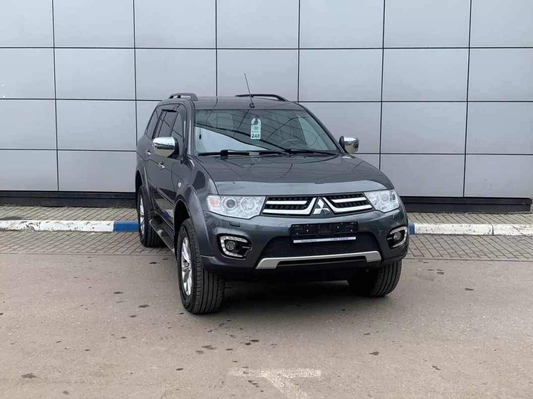 Mitsubishi Pajero Sport Ultimate S03 2.5 АКПП, 2013 фото 1