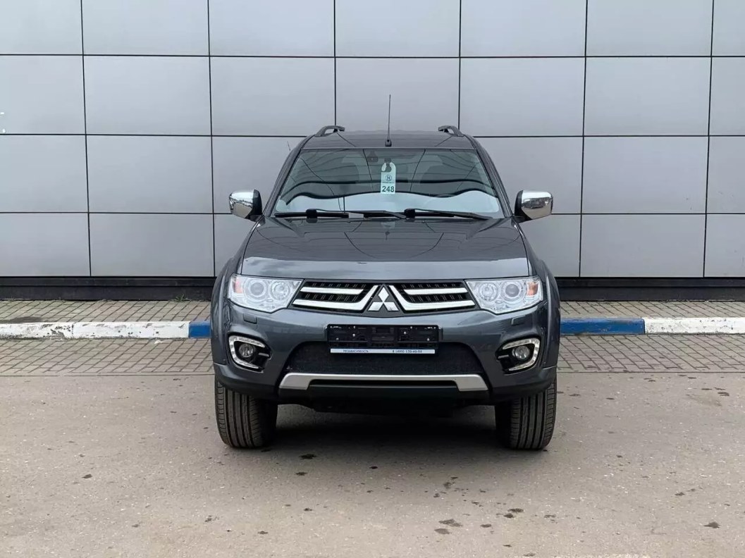 Mitsubishi Pajero Sport Ultimate S03 2.5 АКПП, 2013 фото 2