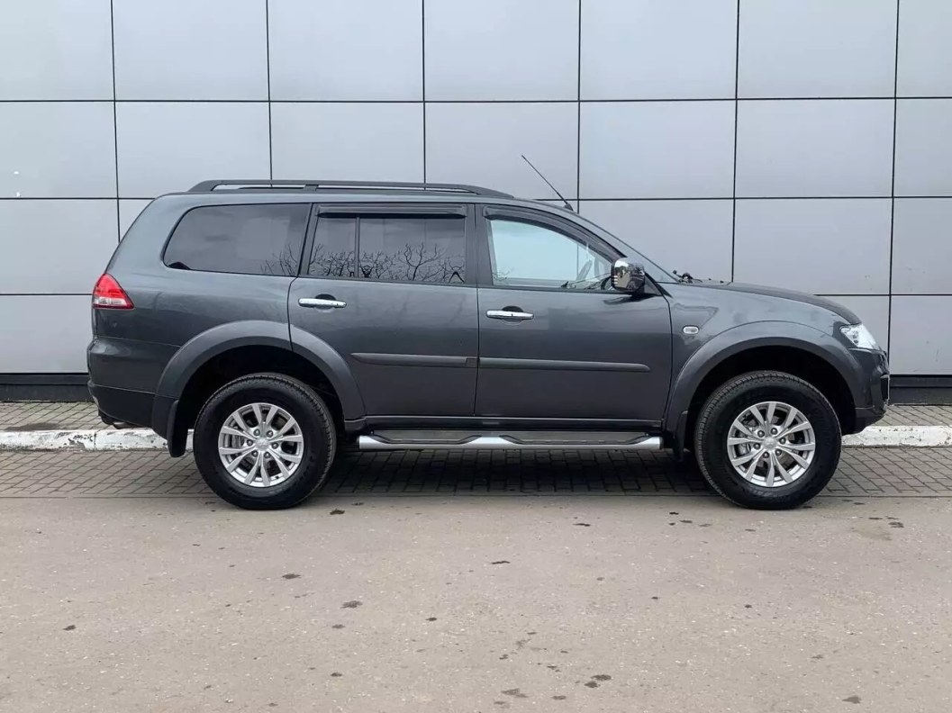 Mitsubishi Pajero Sport Ultimate S03 2.5 АКПП, 2013 фото 4