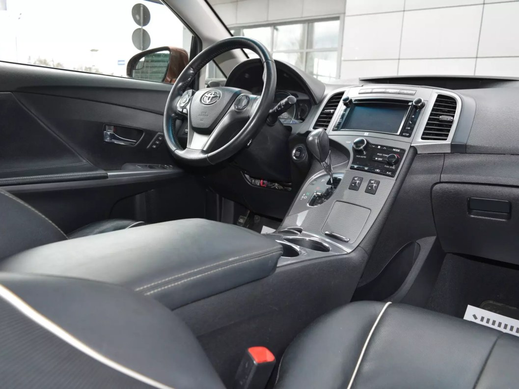 Toyota Venza Престиж 2.7 АКПП, 2013 фото 11