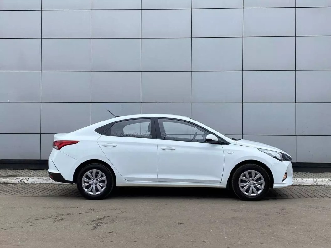 Hyundai Solaris 1.6 АКПП, 2020 фото 4