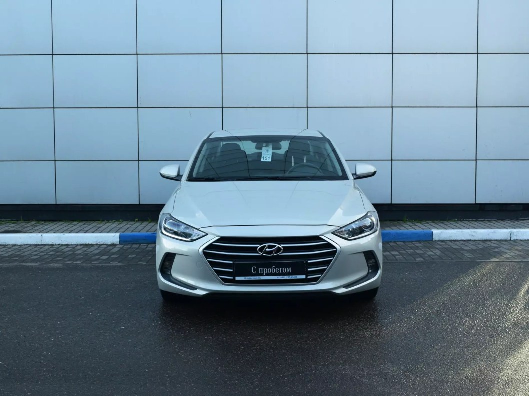 Hyundai Elantra Active 1.6 АКПП, 2016 фото 2