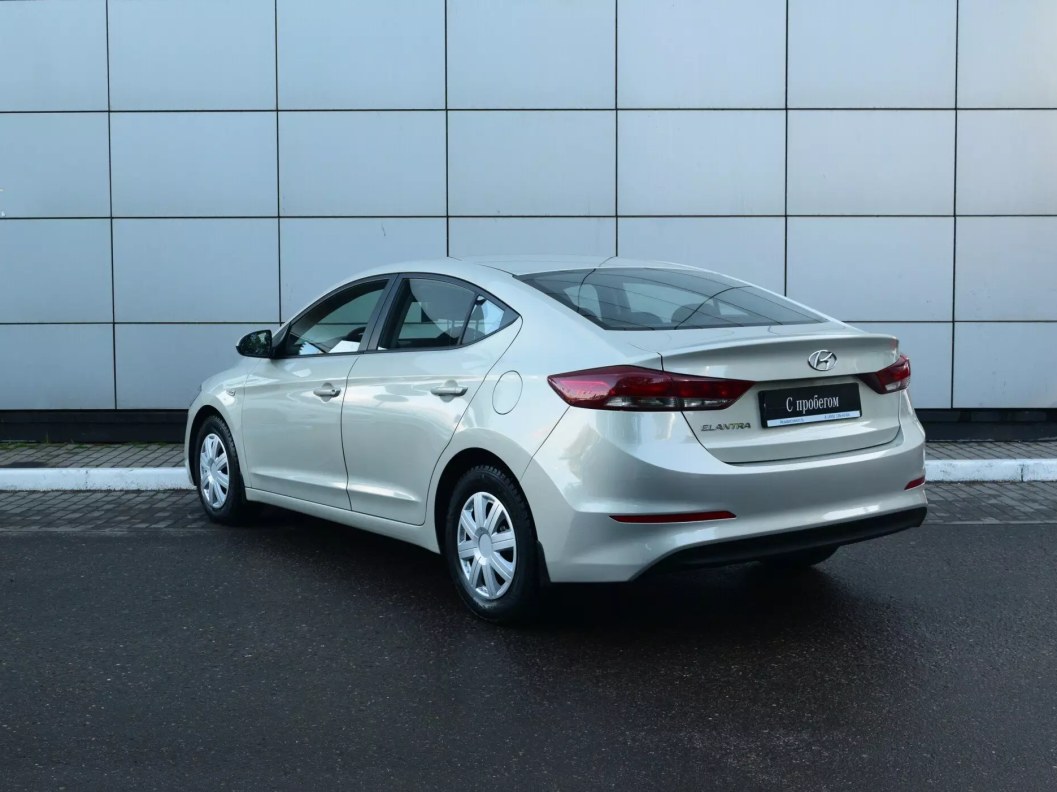 Hyundai Elantra Active 1.6 АКПП, 2016 фото 5