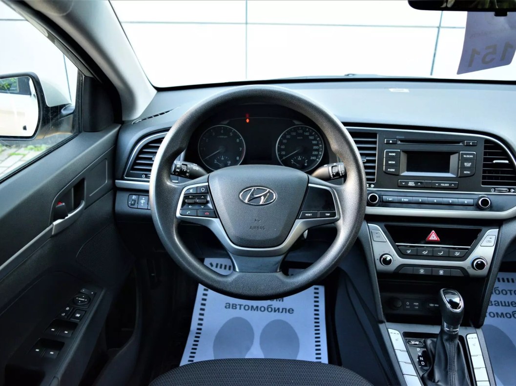 Hyundai Elantra Active 1.6 АКПП, 2016 фото 16