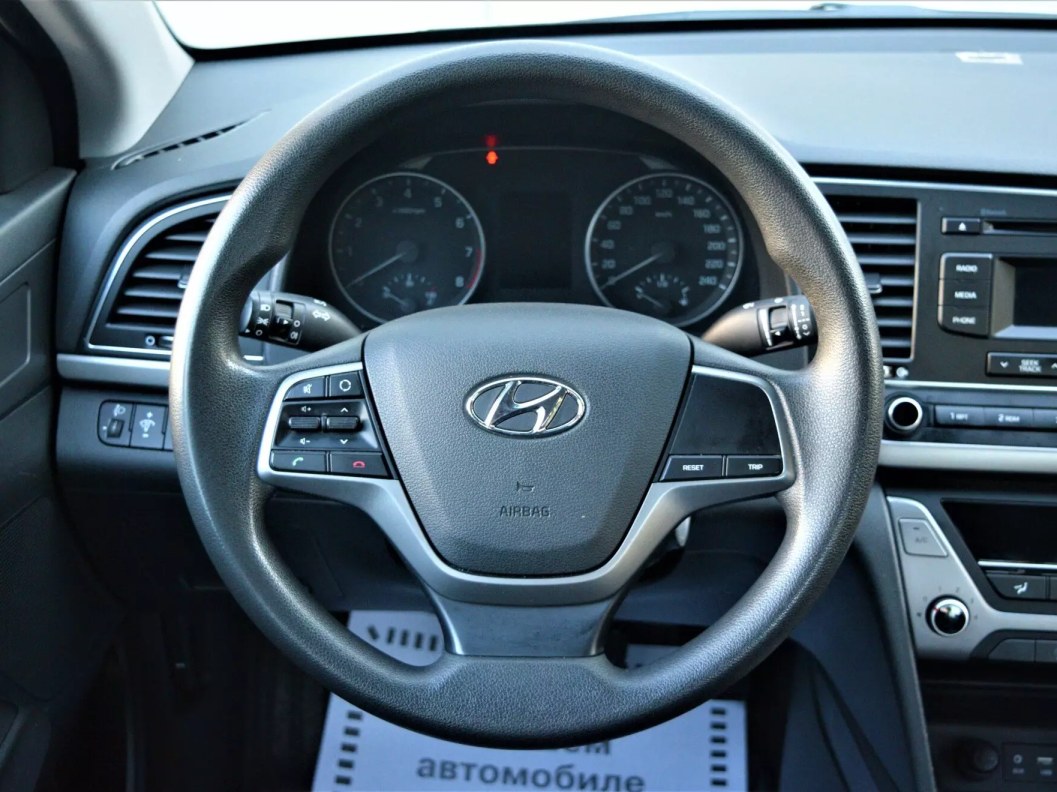 Hyundai Elantra Active 1.6 АКПП, 2016 фото 17