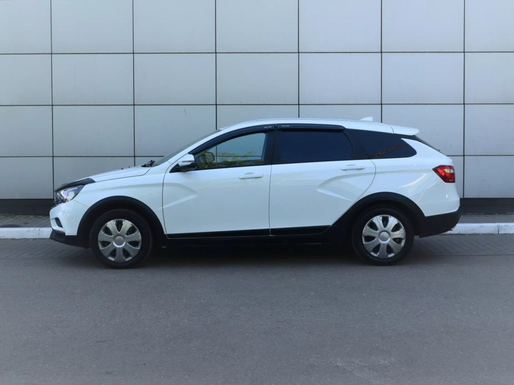 ВАЗ (Lada) Vesta GFK32-52-XK2 Luxe Multimedia 1.8 АМТ, 2020 фото 4
