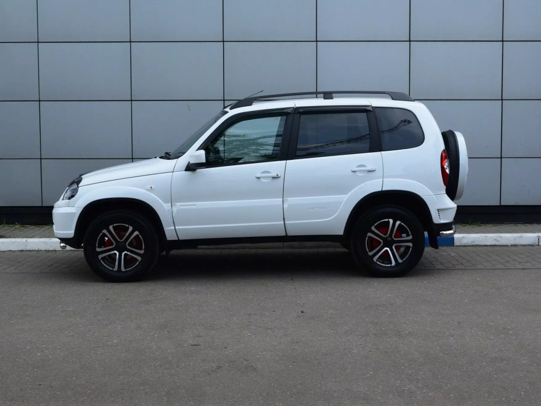 Chevrolet Niva SE 1.7 МКПП, 2019 фото 4