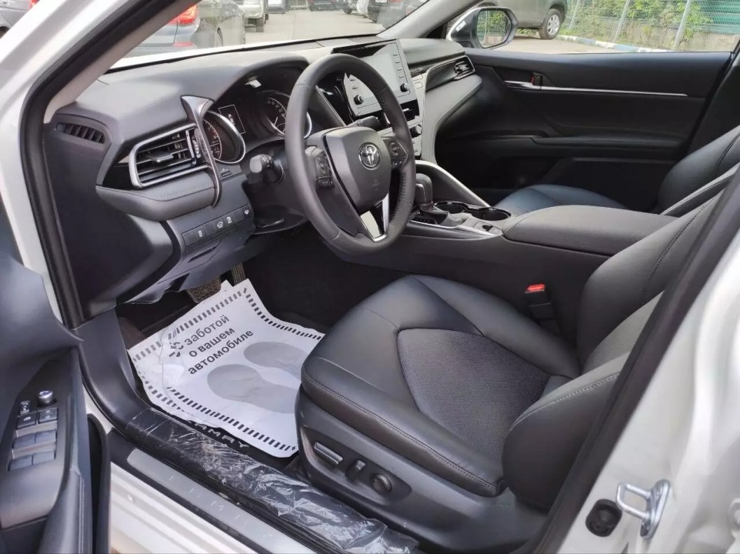 Toyota Camry 2.0 CVT, 2020 фото 9