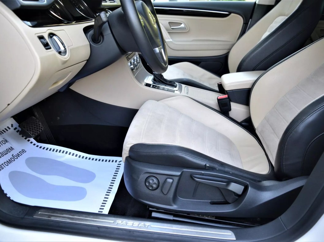 Volkswagen Passat CC Sport 1.8 DSG, 2012 фото 9