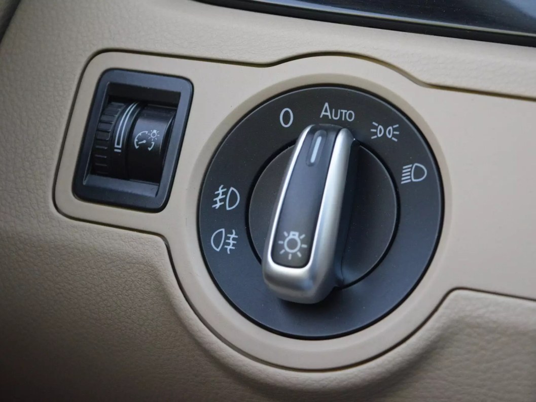 Volkswagen Passat CC Sport 1.8 DSG, 2012 фото 15