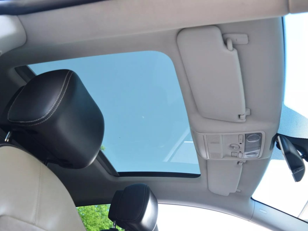 Volkswagen Passat CC Sport 1.8 DSG, 2012 фото 21