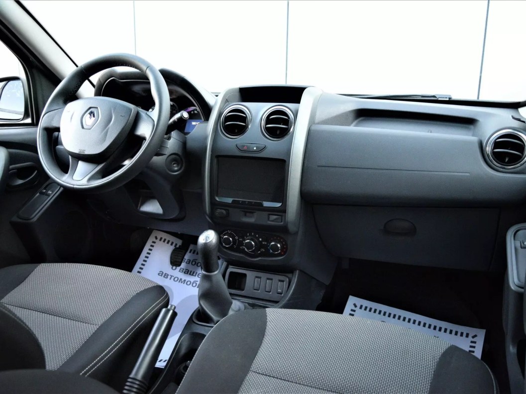 Renault Duster Expression 1.6 МКПП, 2017 фото 10