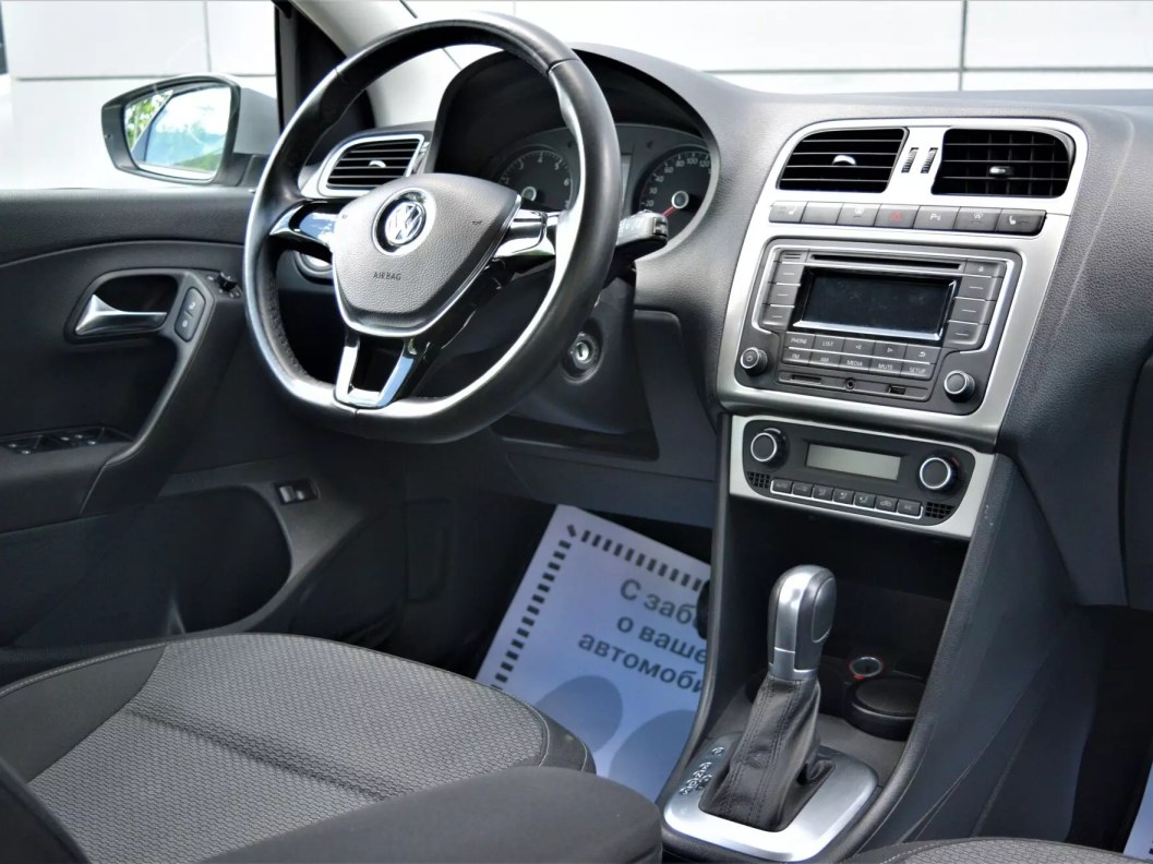Volkswagen Polo Highline 1.6 АКПП, 2017 фото 19
