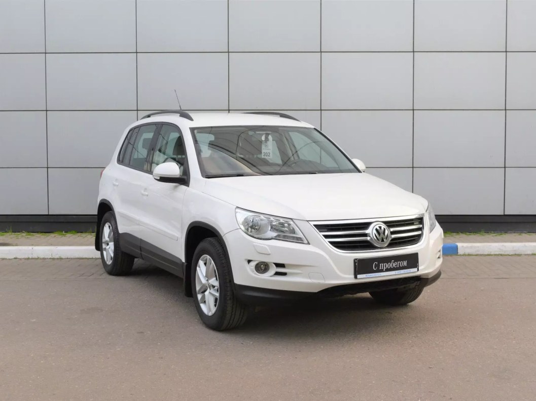 Volkswagen Tiguan 2.0 АКПП, 2011 фото 1