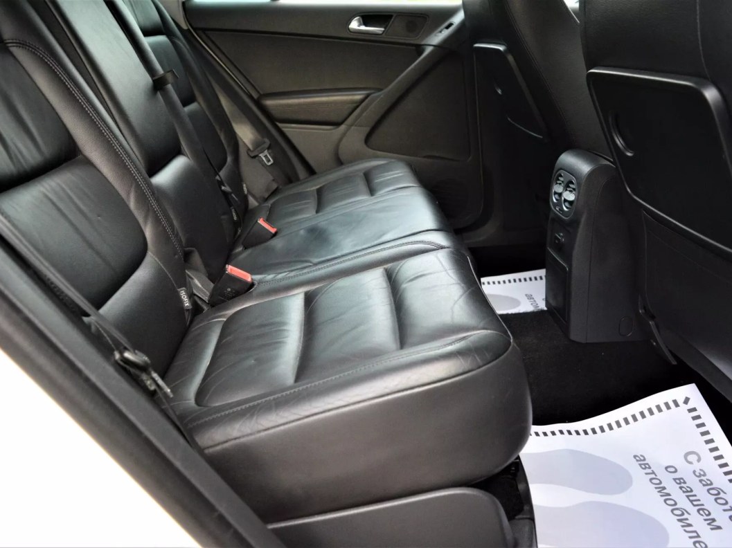 Volkswagen Tiguan 2.0 АКПП, 2011 фото 9