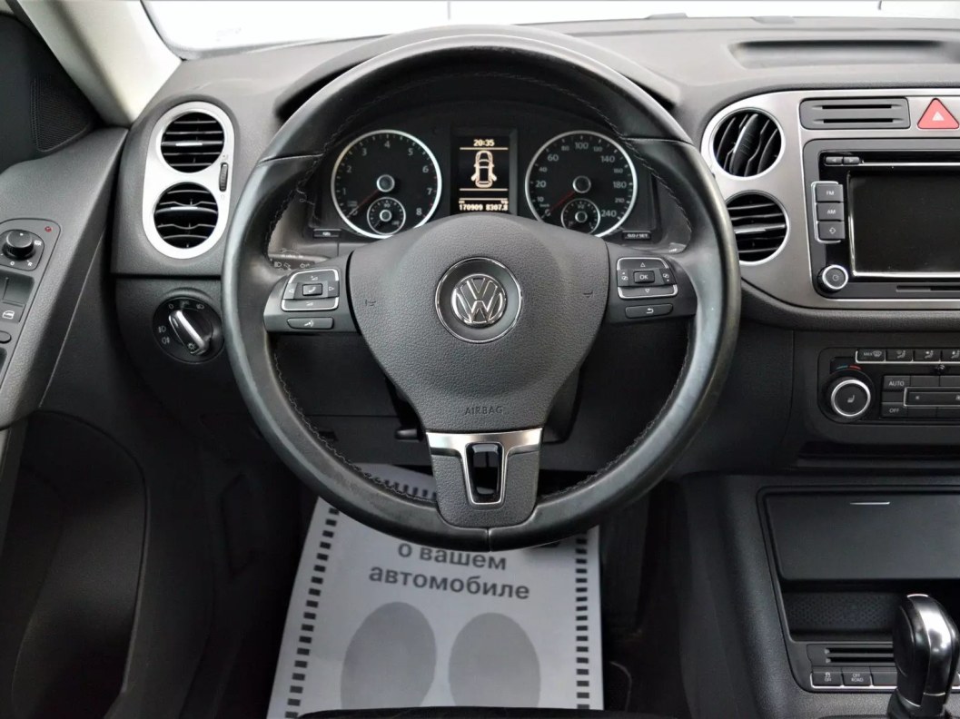 Volkswagen Tiguan 2.0 АКПП, 2011 фото 11