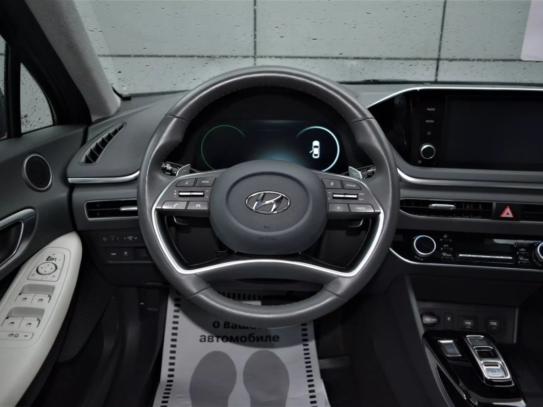 Hyundai Sonata бензин, АКПП, передний привод , 2019 фото 14