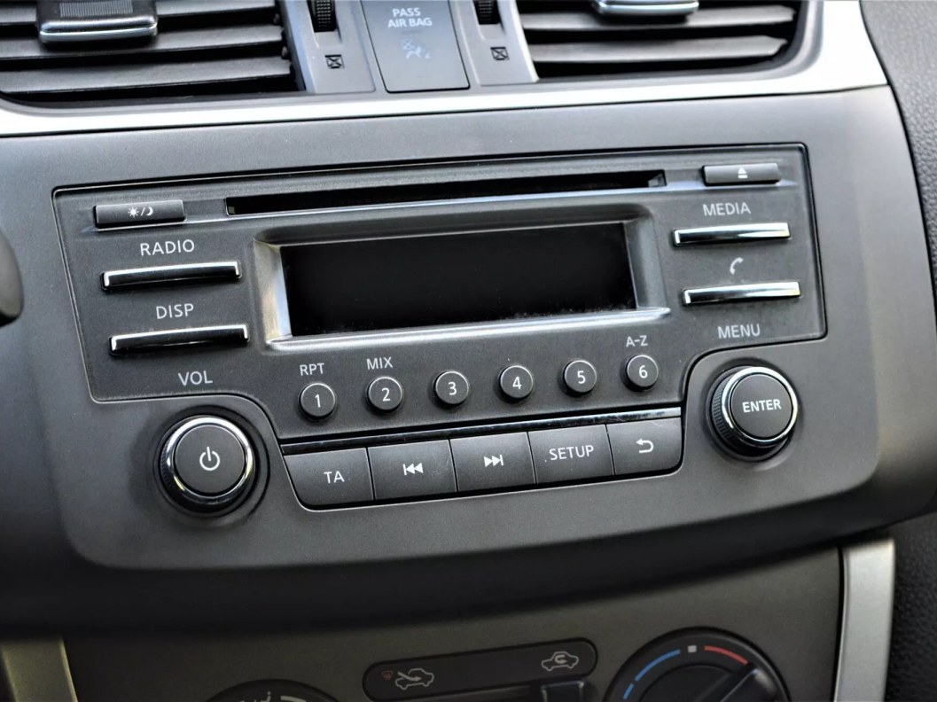 Nissan Tiida Comfort 1.6 CVT, 2015 фото 11