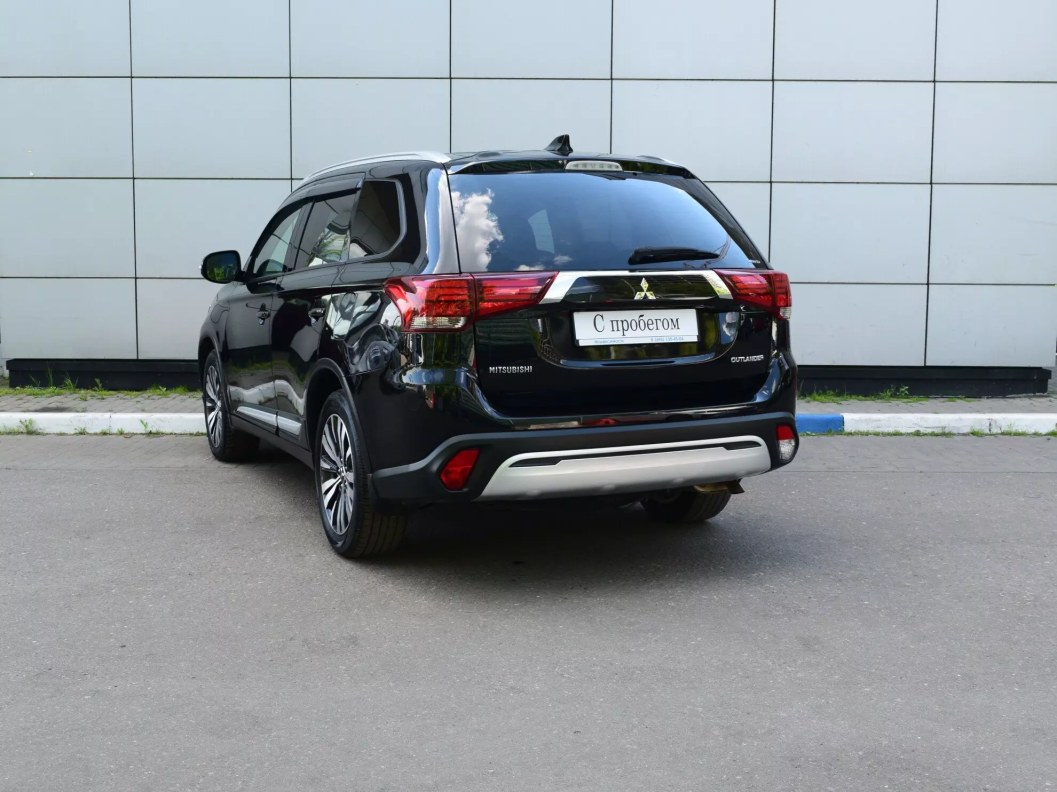 Mitsubishi Outlander Intense+ 2.0 CVT, 2019 фото 4