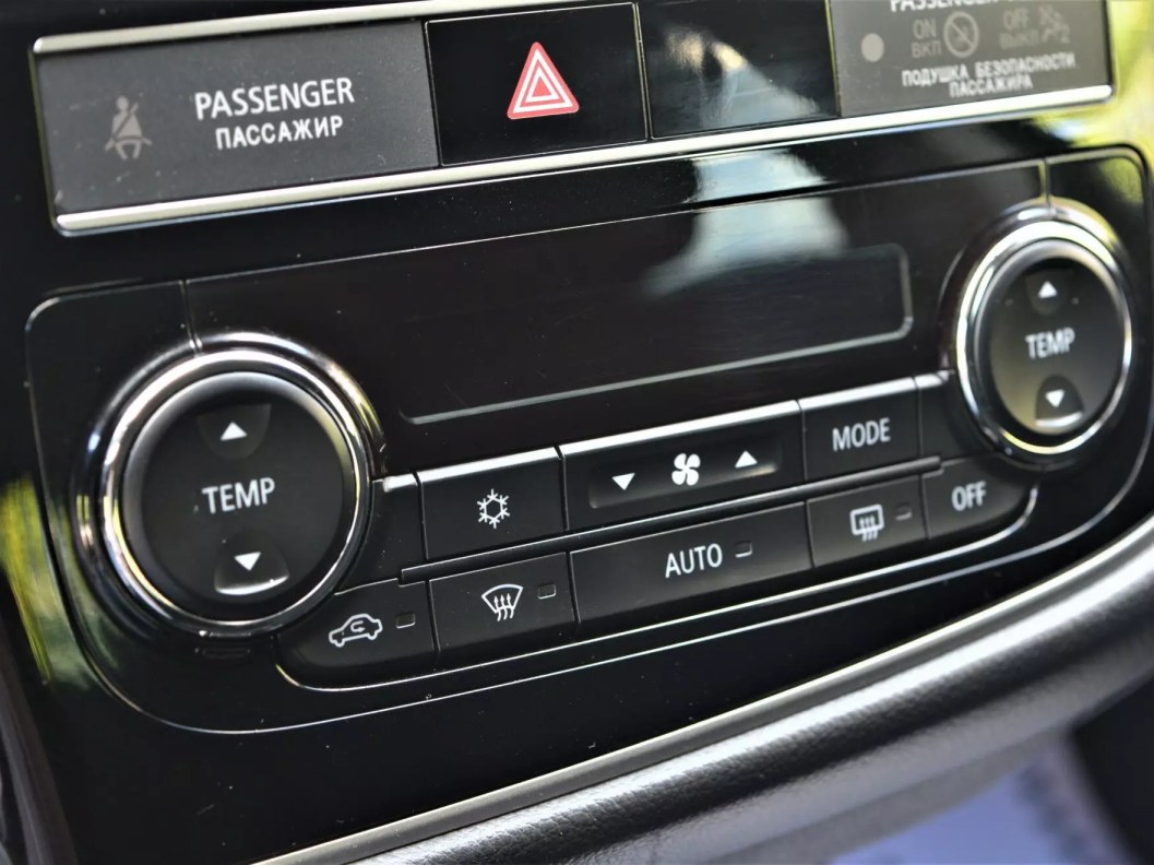 Mitsubishi Outlander Intense+ 2.0 CVT, 2019 фото 11