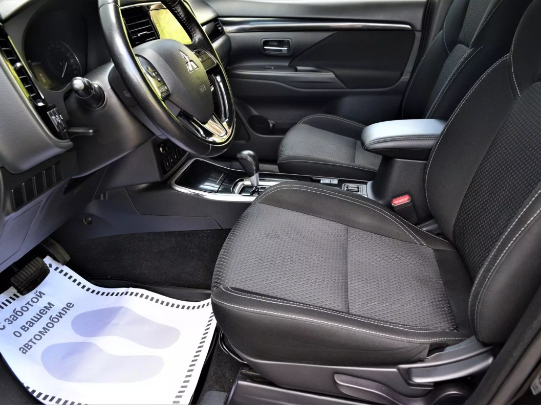 Mitsubishi Outlander Intense+ 2.0 CVT, 2019 фото 15