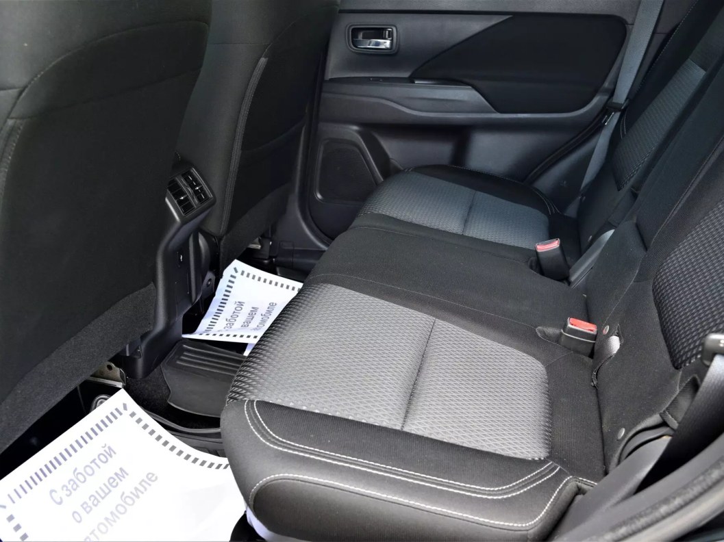 Mitsubishi Outlander Intense+ 2.0 CVT, 2019 фото 16