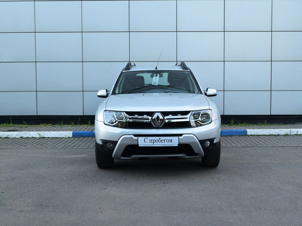 Renault Duster Privilege 1.6 МКПП, 2016 фото 2