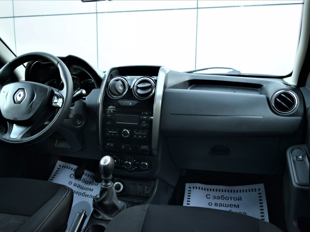 Renault Duster Privilege 1.6 МКПП, 2016 фото 10