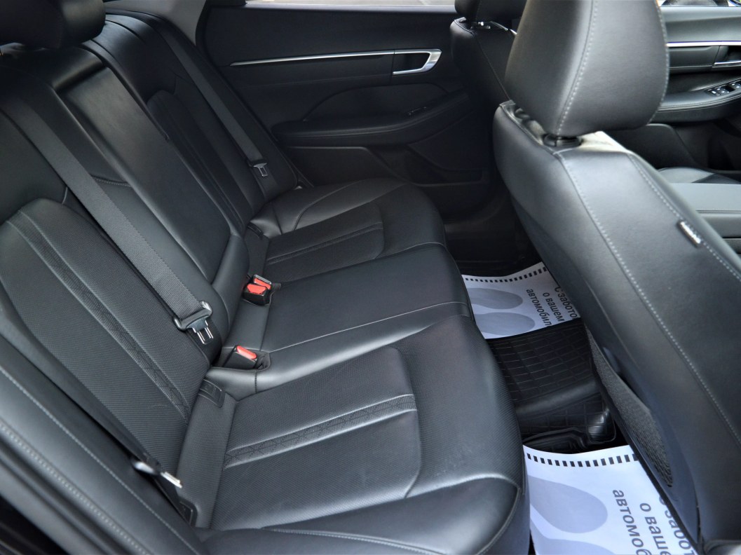 Hyundai Sonata бензин, АКПП, передний привод , 2019 фото 12
