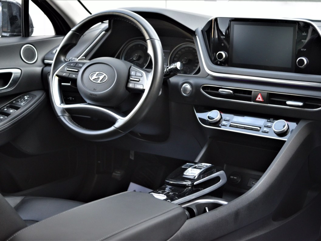 Hyundai Sonata бензин, АКПП, передний привод , 2019 фото 20