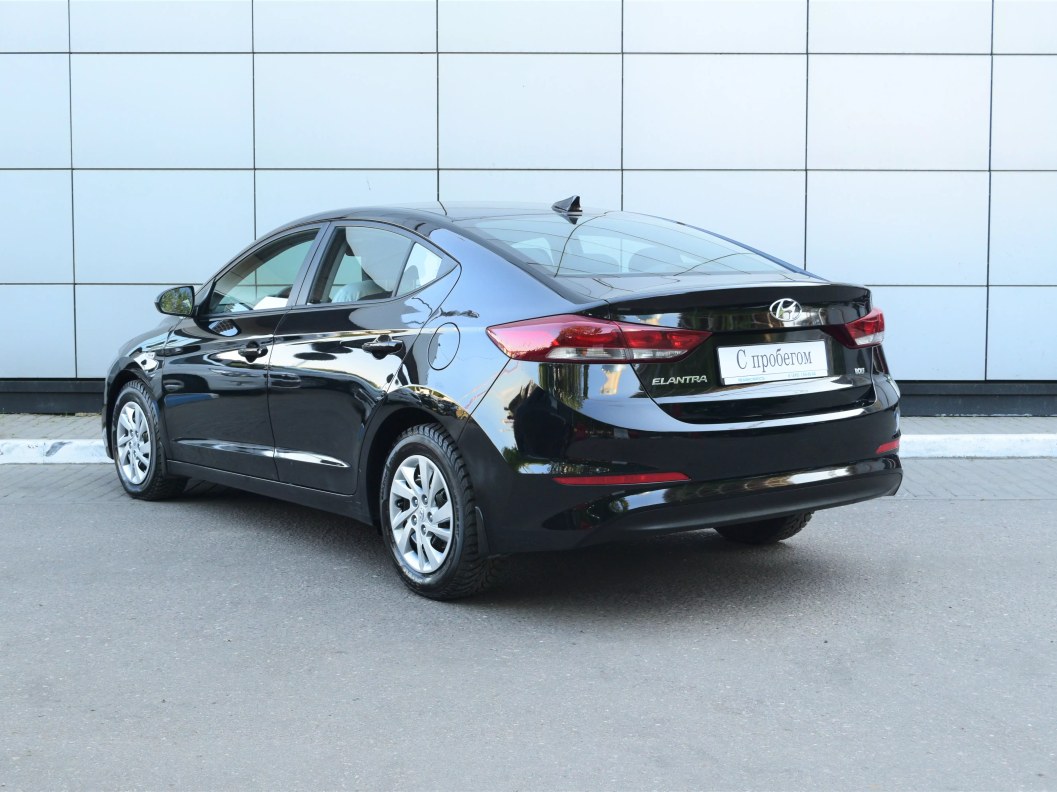 Hyundai Elantra Active 1.6 АКПП, 2017 фото 5