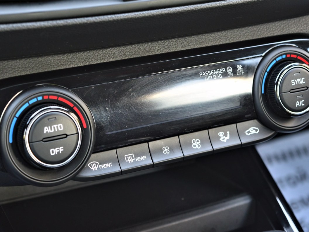 Kia Cerato Luxe 2.0 АКПП, 2019 фото 17