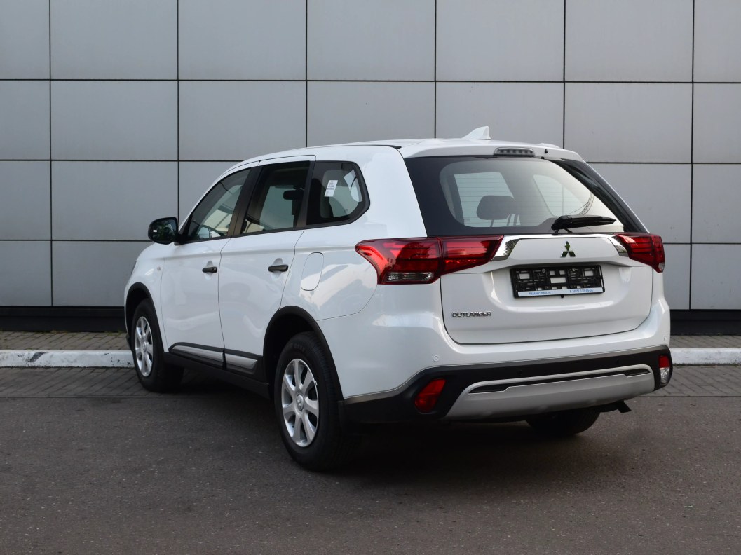 Mitsubishi Outlander Inform 2.0 CVT, 2021 фото 5