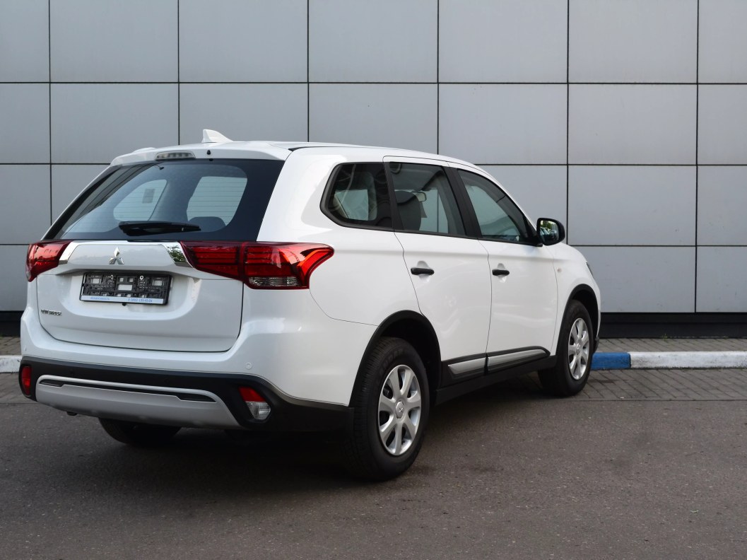 Mitsubishi Outlander Inform 2.0 CVT, 2021 фото 7