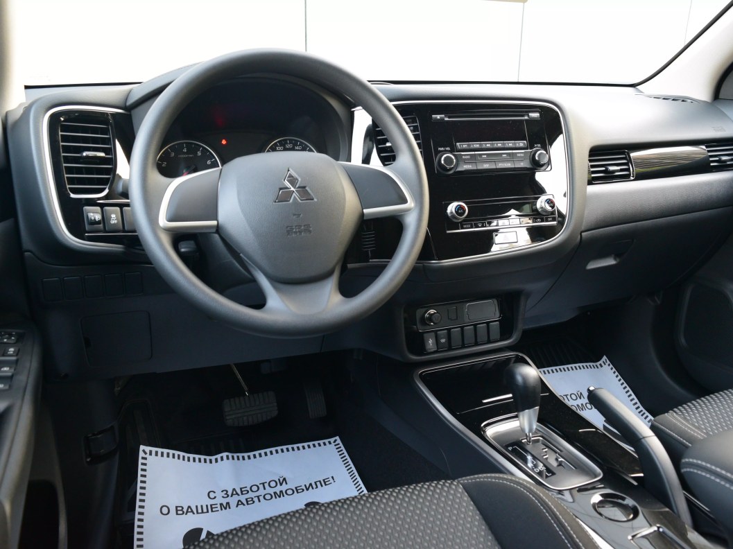 Mitsubishi Outlander Inform 2.0 CVT, 2021 фото 15