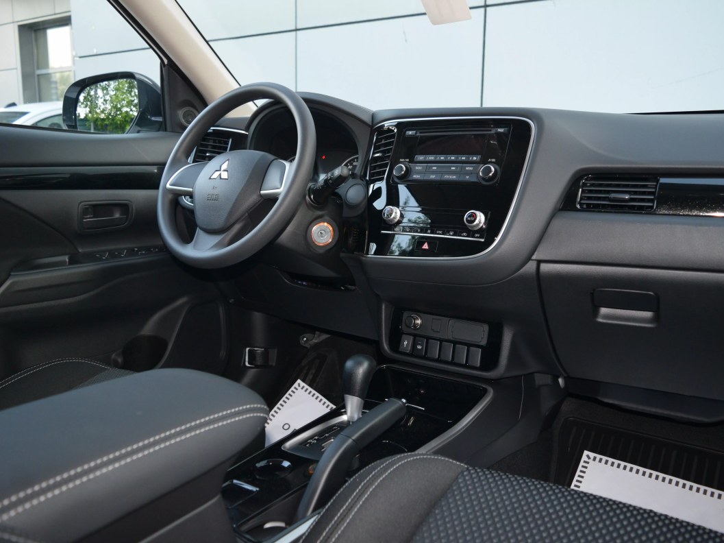 Mitsubishi Outlander Inform 2.0 CVT, 2021 фото 20