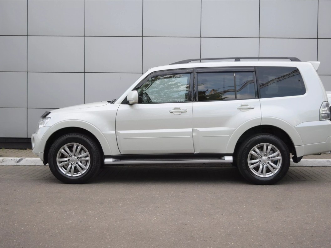 Mitsubishi Pajero Instyle S82 3.2 АКПП, 2014 фото 5