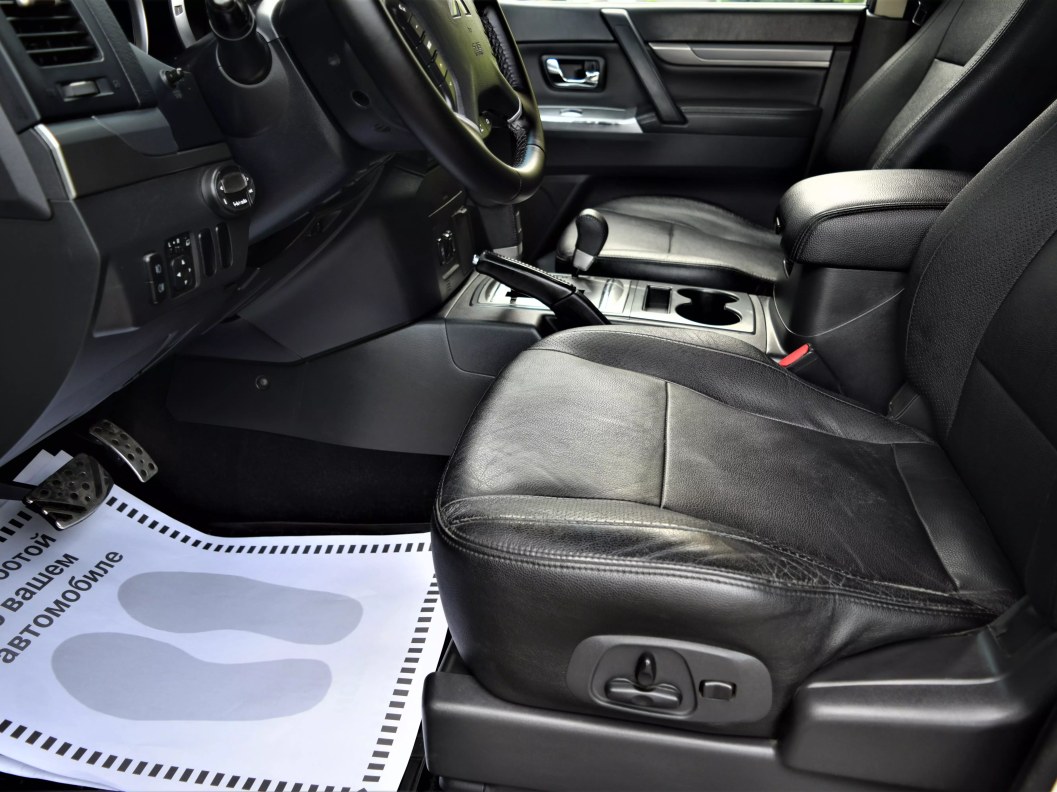 Mitsubishi Pajero Instyle S82 3.2 АКПП, 2014 фото 9