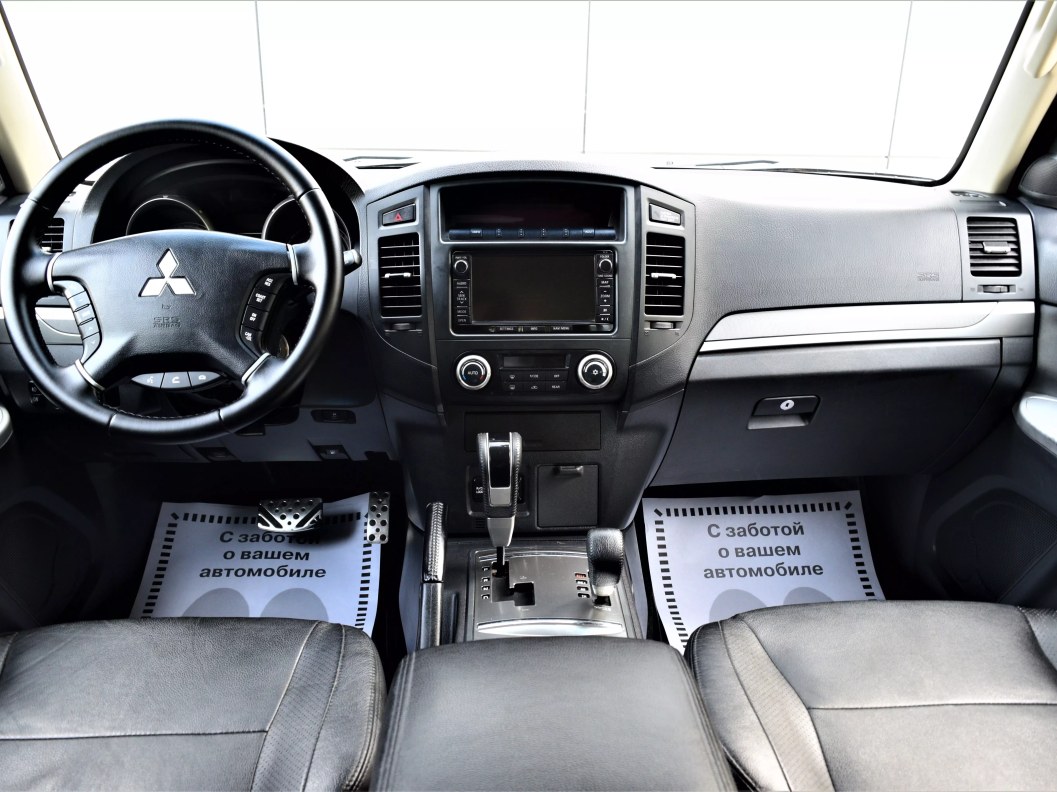 Mitsubishi Pajero Instyle S82 3.2 АКПП, 2014 фото 10
