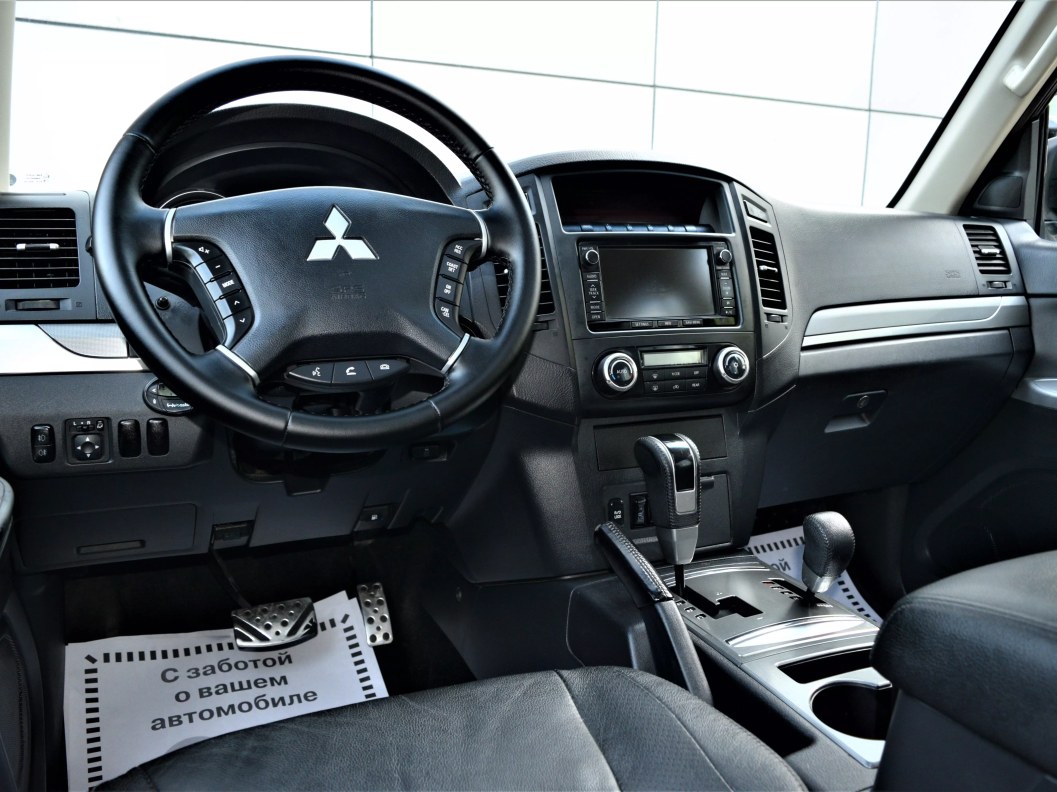 Mitsubishi Pajero Instyle S82 3.2 АКПП, 2014 фото 18