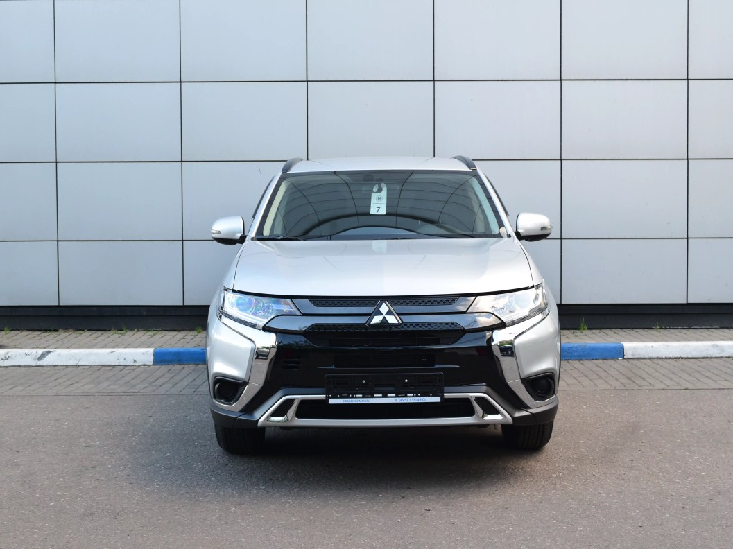 Mitsubishi Outlander Invite 2.0 CVT, 2021 фото 2
