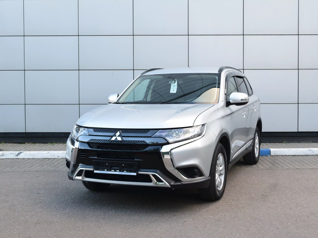 Mitsubishi Outlander Invite 2.0 CVT, 2021 фото 3
