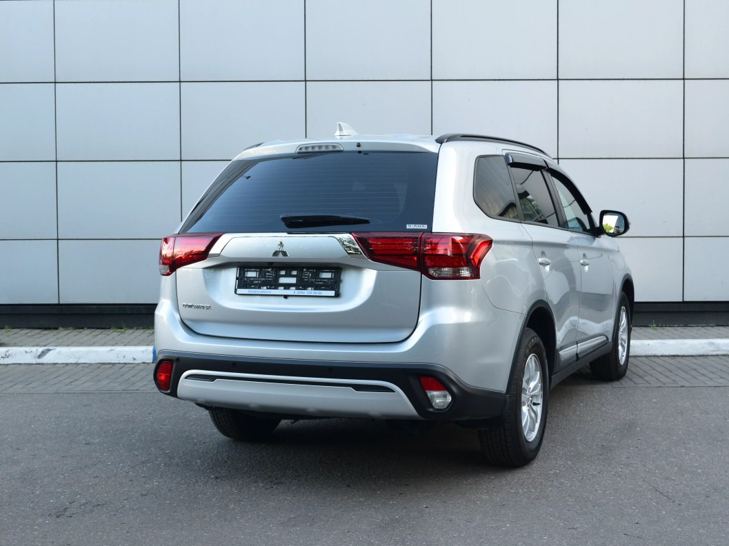 Mitsubishi Outlander Invite 2.0 CVT, 2021 фото 7
