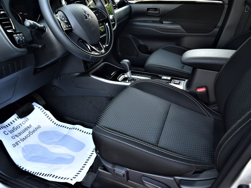 Mitsubishi Outlander Invite 2.0 CVT, 2021 фото 9