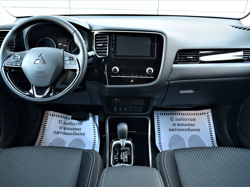 Mitsubishi Outlander Invite 2.0 CVT, 2021 фото 10